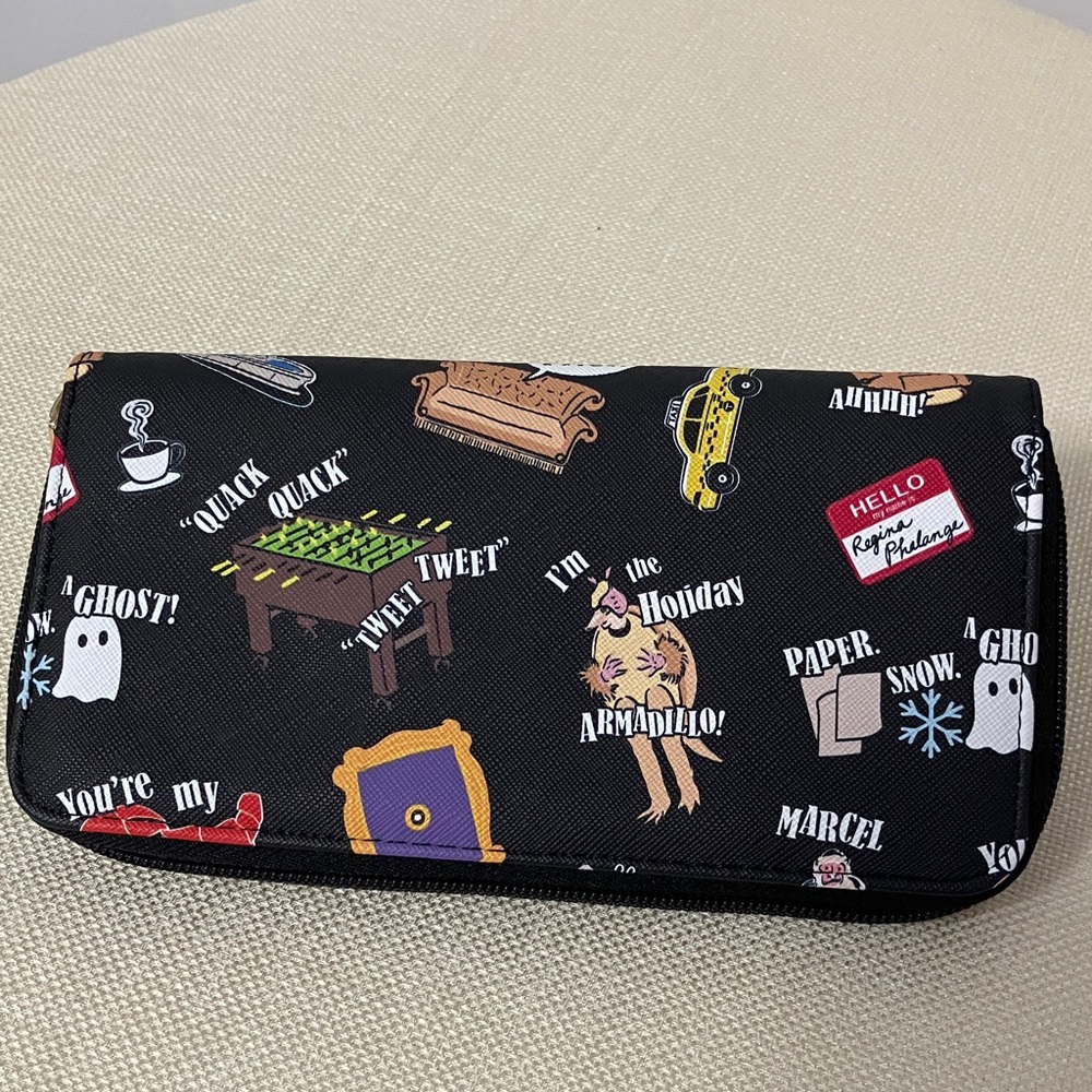 💐FRIENDS The TV Series Toss Designs Zip Around Wallet Black NWOT - Picture 3 of 6